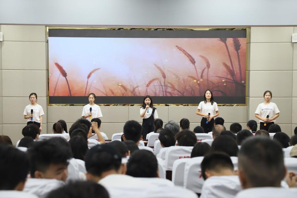 诗歌《祖国啊,我亲爱的祖国》