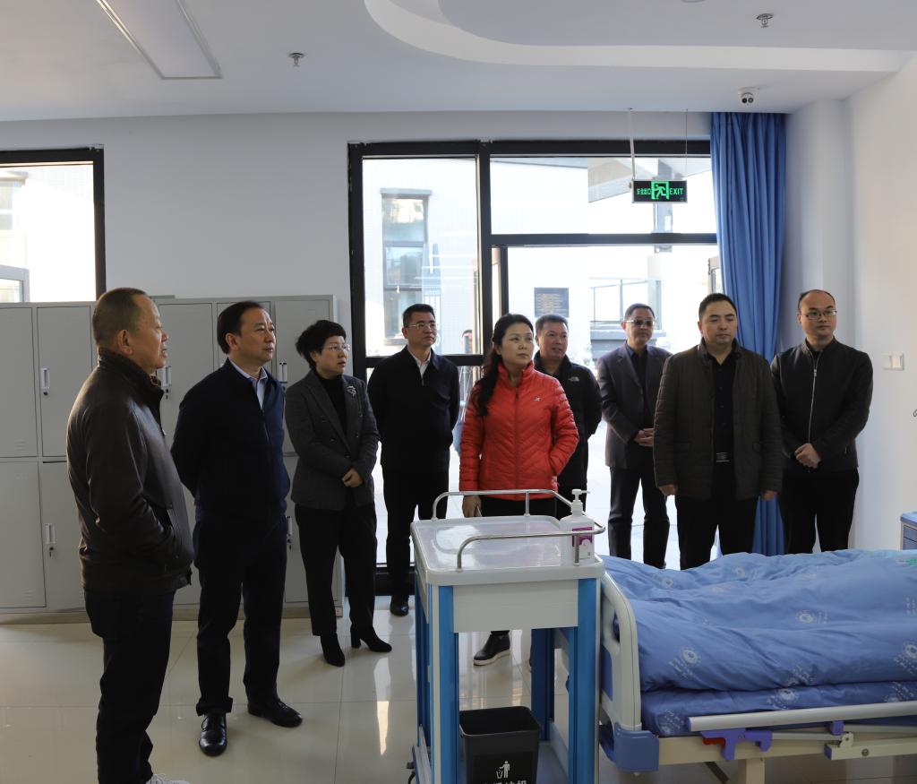 参观护理实训中心