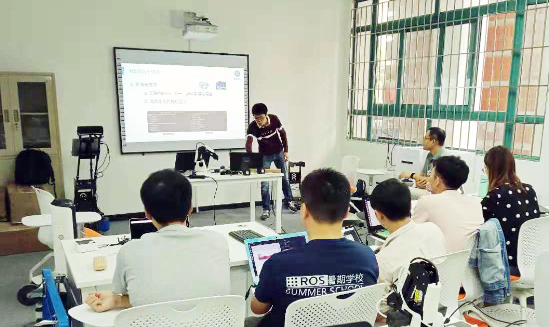 智造学院2015级自动化专业李超在清华大学深圳研究生院与研究生交流